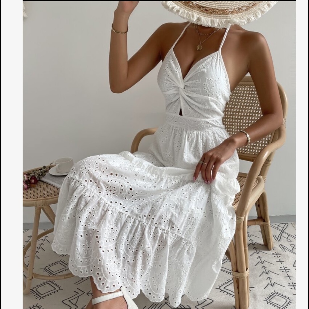 Boho White Floral Eyelet Halter Maxi Dress - Picture 7 of 8